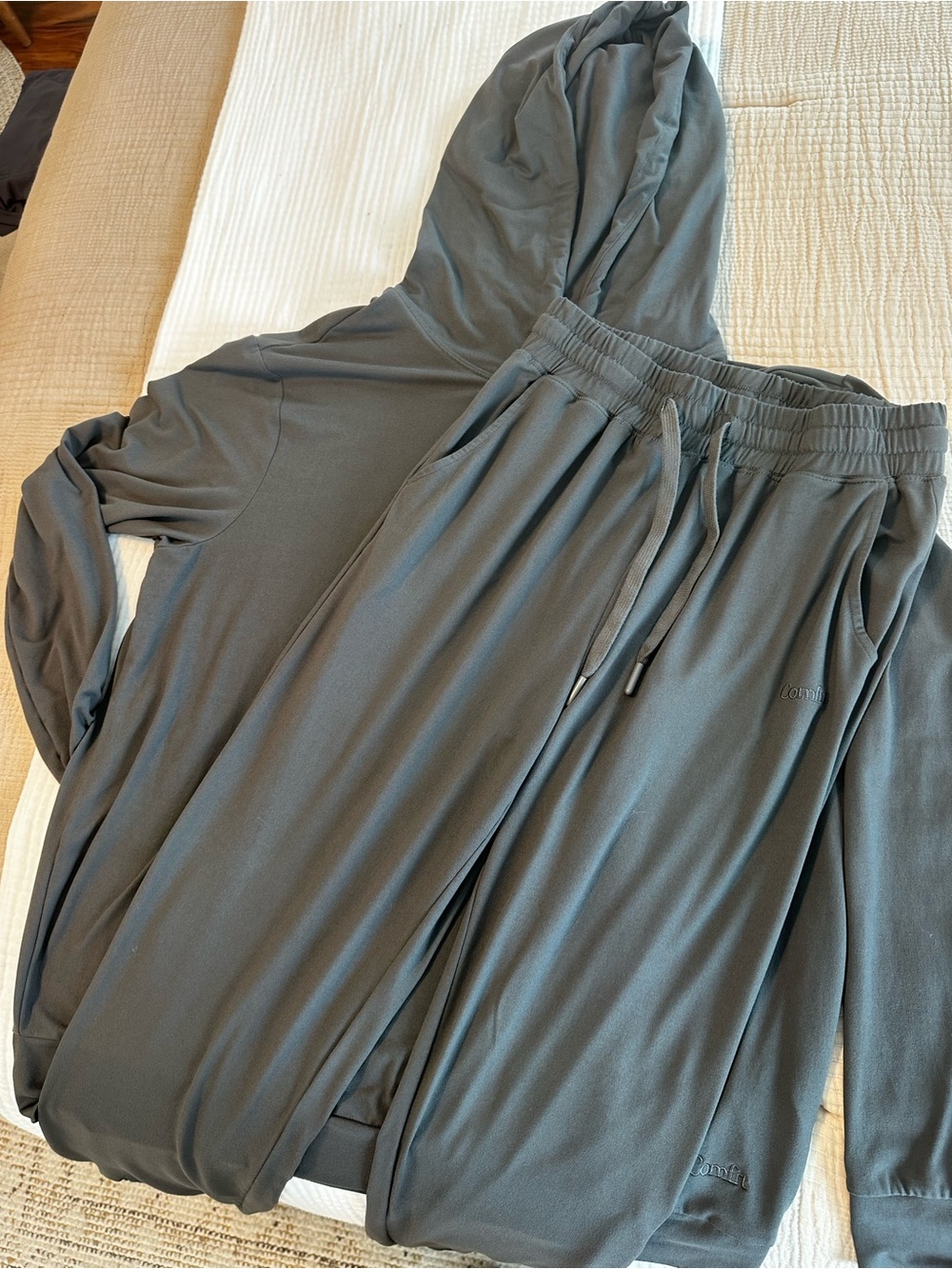 Comfrt Lightweight Hoodie and Jogger Set Charcoal Medium